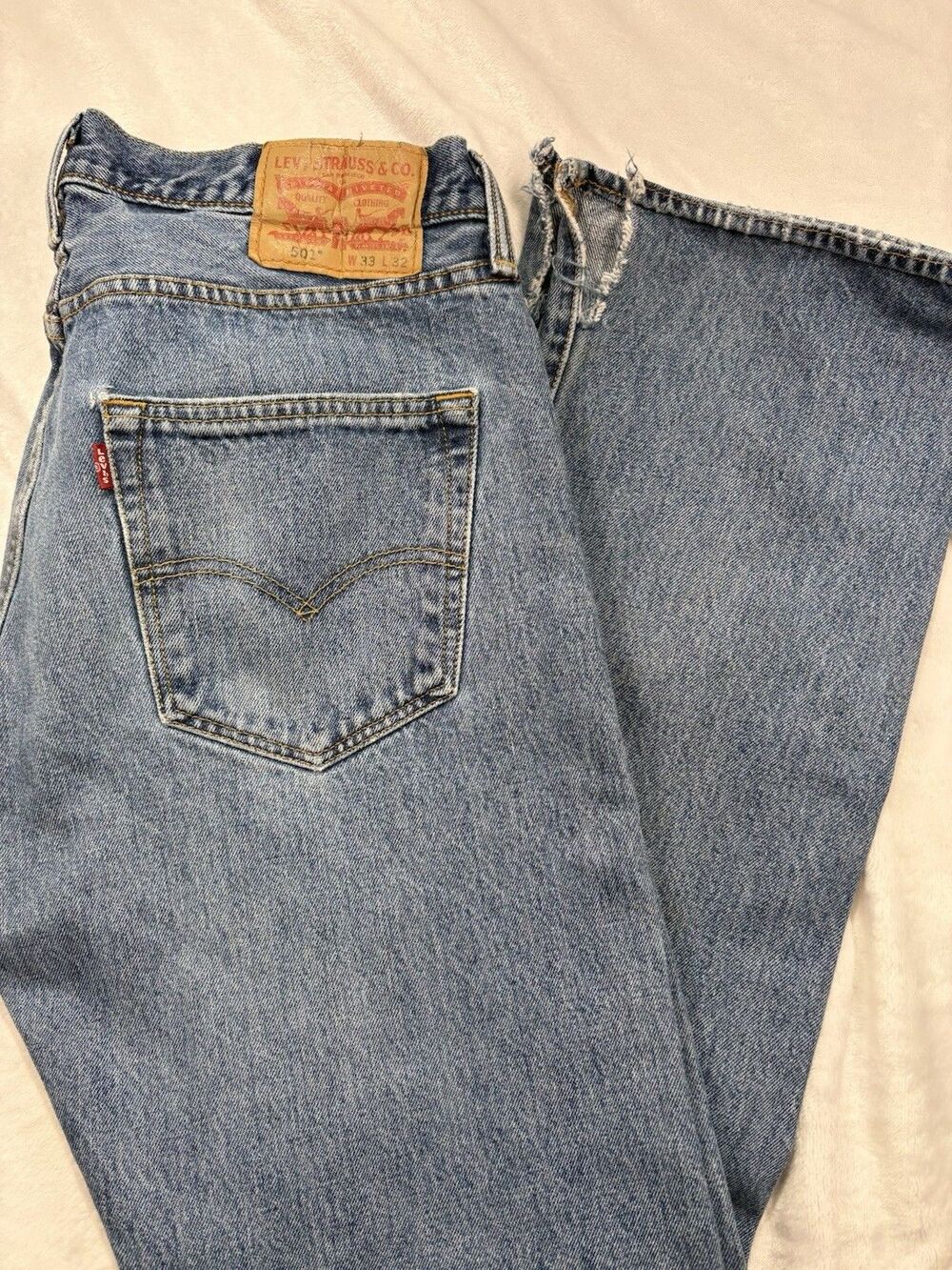 Vtg Levi's 501 Button Fly Jeans Denim Men's 33x32 Med Wash Straight Distressed
